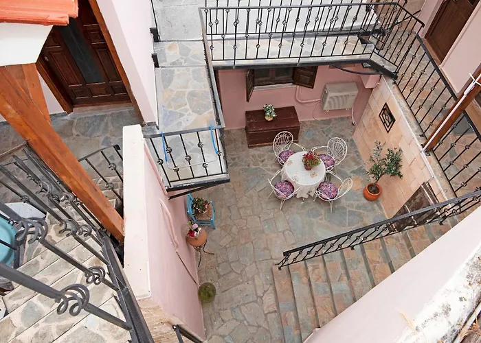 Arionos Rooms - Old Town